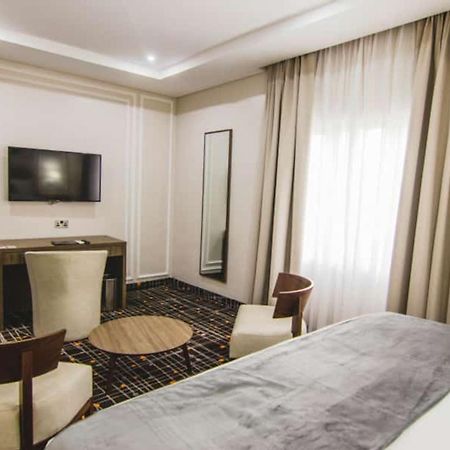 BON Hotel Lekki Residence Lagos Buitenkant foto