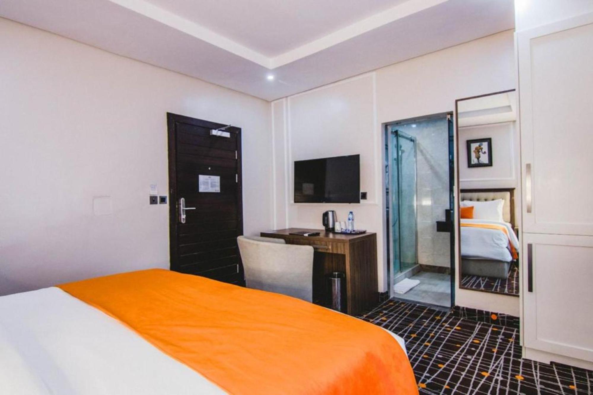 BON Hotel Lekki Residence Lagos Buitenkant foto