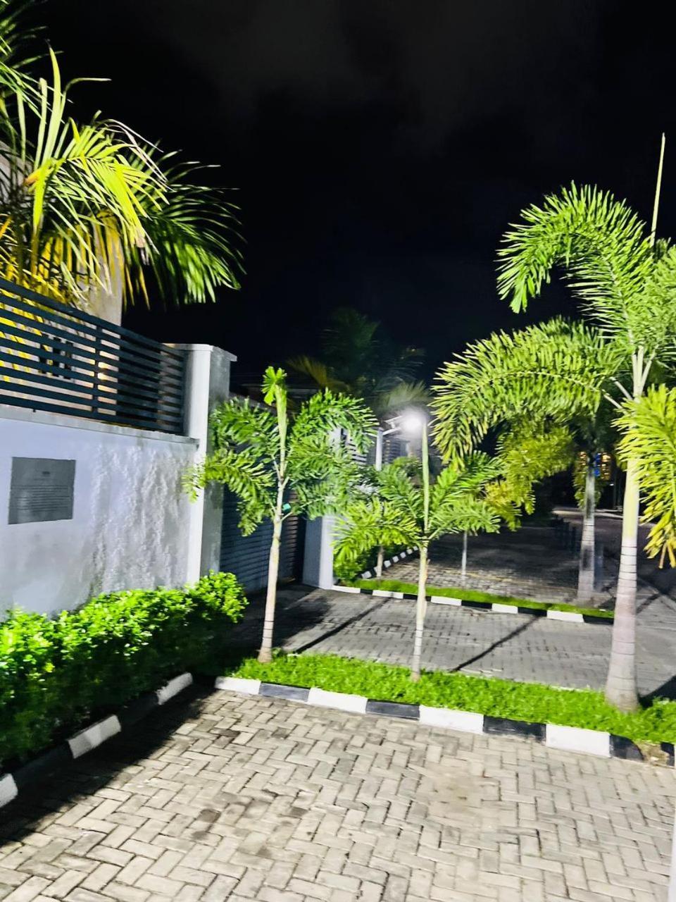 BON Hotel Lekki Residence Lagos Buitenkant foto