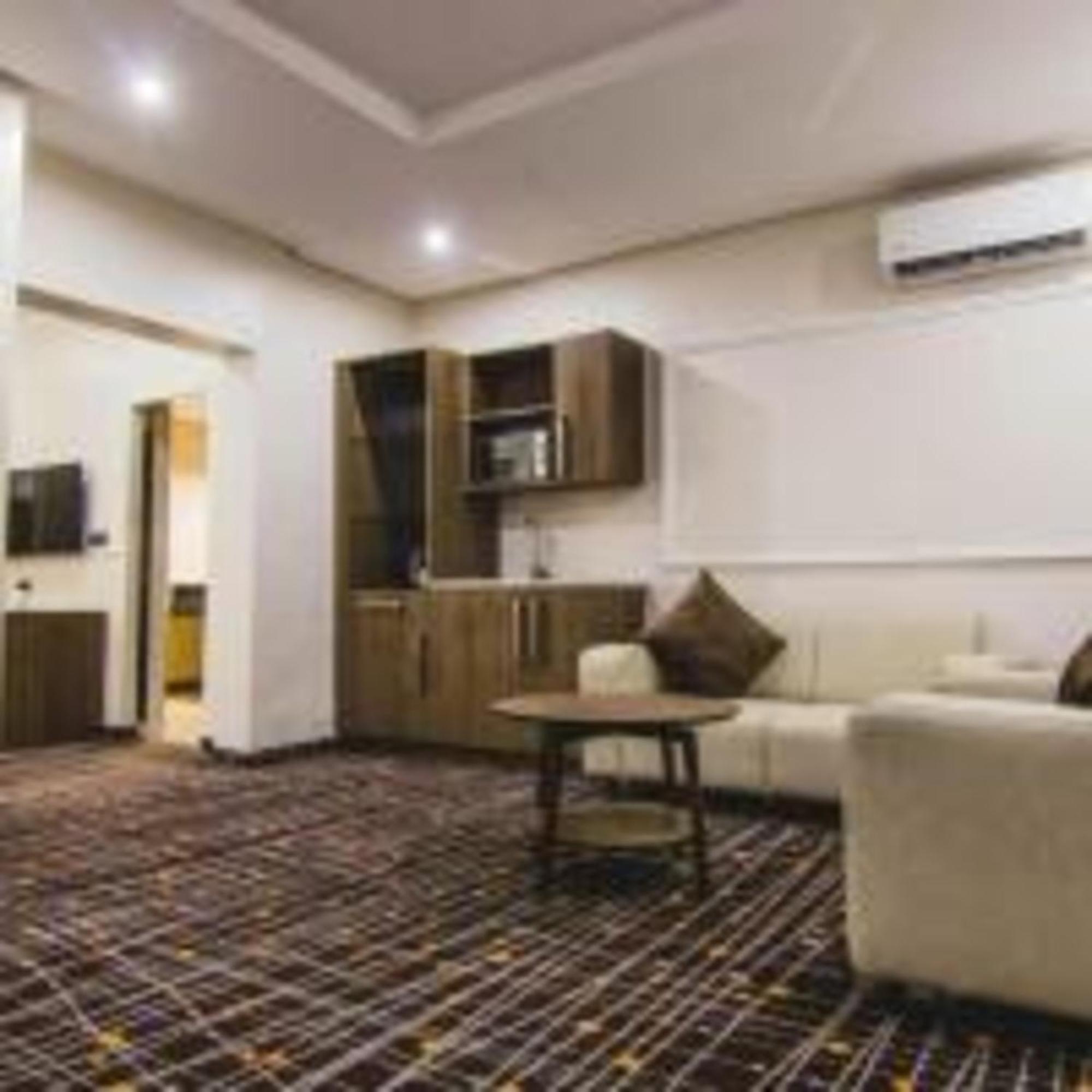 BON Hotel Lekki Residence Lagos Buitenkant foto